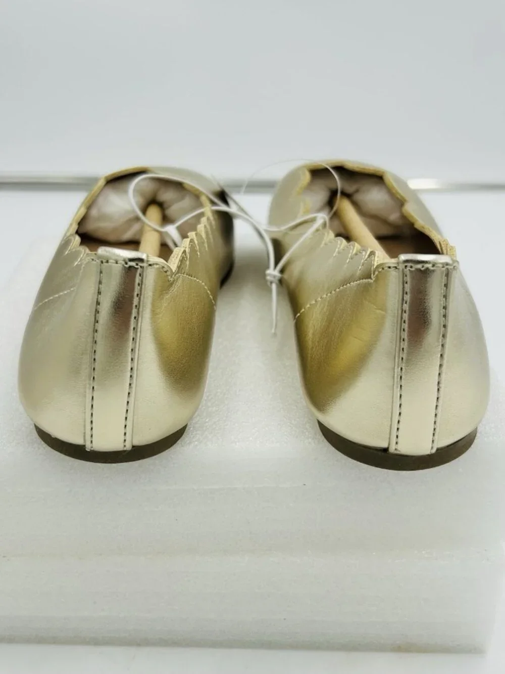 Children's Place Gold Ballet Flats Big Girl's Size 13 Scalloped Edge Shoes NEW